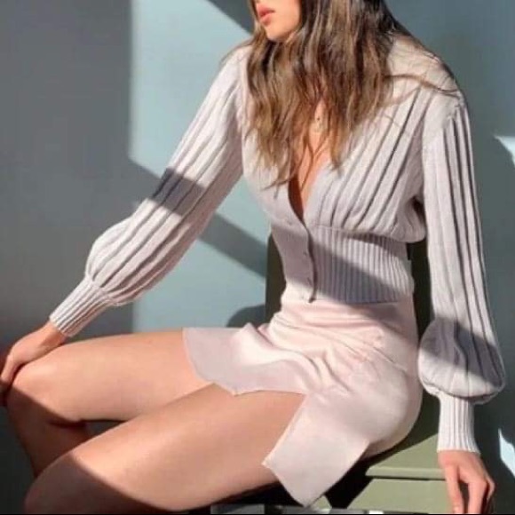 Aritzia Dresses & Skirts - Wilfred | Aritzia Muse Satin A-Line Mini Skirt